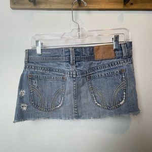 Circa 2006 Hollister Mini Skirt | Size 3